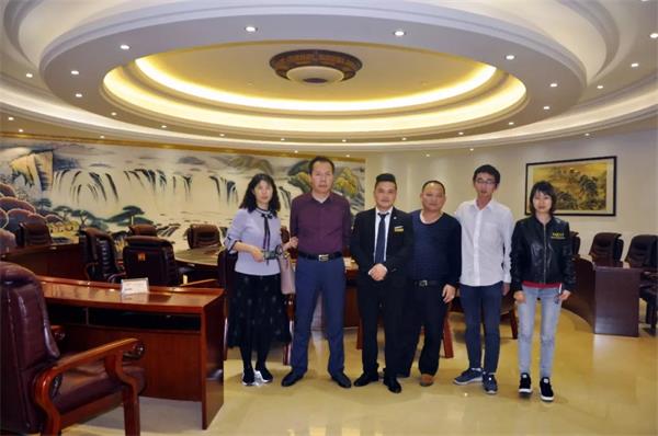 鴻業家具第43屆家博會圓滿成功