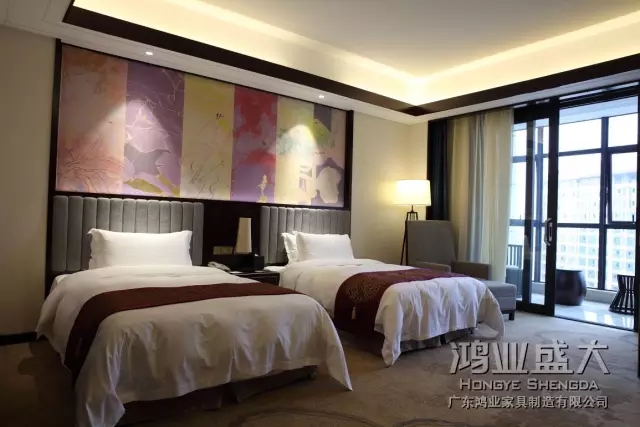 無(wú)論西風(fēng)如何勁吹,舒緩的意境始終是東方人特有的情懷