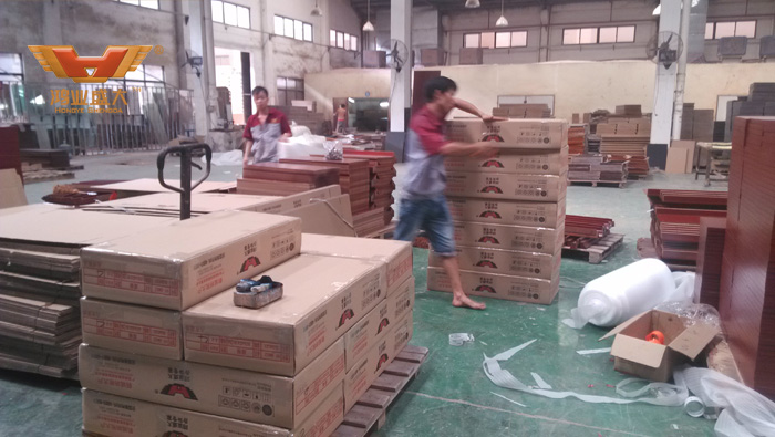 小編也在半個月前跟蹤拍攝了陜西某政府的車間包裝現場