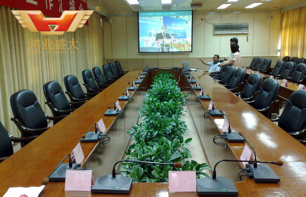 會(huì)議室辦公家具配套 南寧市青秀區(qū)機(jī)關(guān)事務(wù)管理局會(huì)議廳配套方案